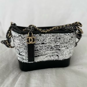18k CHANEL hobo bag